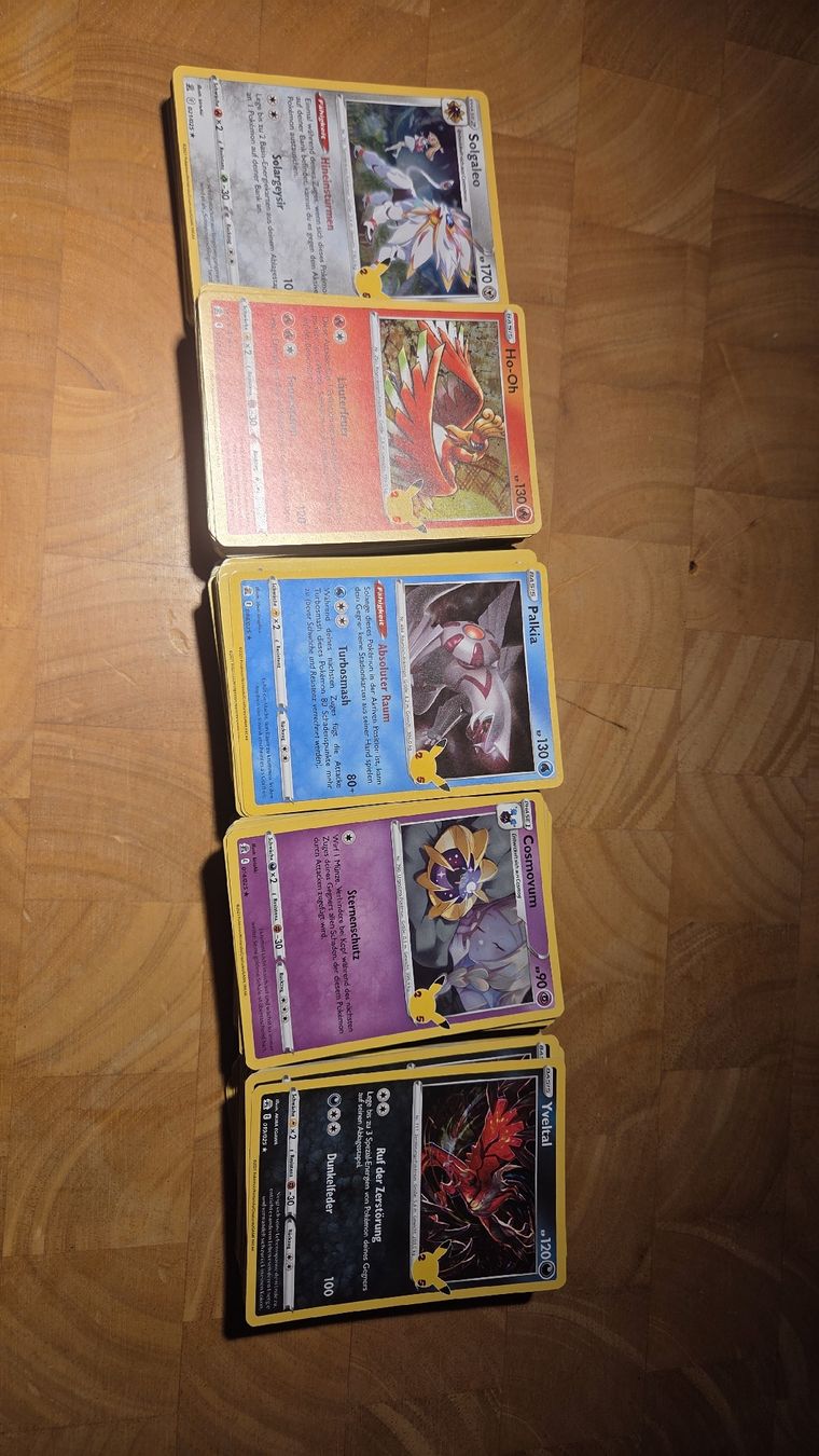 Pokémon Carte collezionabili: 25th Celebration Pokémon Holos – Nuovo (secondo la descrizione) da Birmensdorf ZH venduto da JebBush