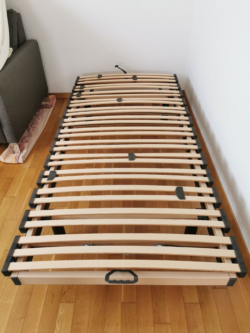 Sommiers: Sanaflex Lattenrost ab CHF 1.00 – D'occasion à Horw par XL1200N 1