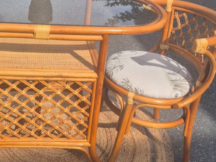 Set di tavolo e panche: 1 table et 2 chaises en rotin vintage – Usato da Fully venduto da tameab 2