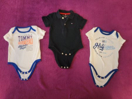 Tommy Hilfiger - Baby Body /Strampler - 3er Paket Gr. 68-80