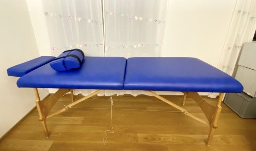 Lettini & sedie per cosmetici: Professionelle Massageliege von KlapTsu – Usato da Zürich venduto da Unique2400
