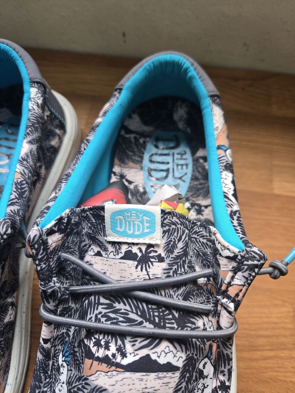 Scarpe da uomo: Hey Dude Schuhe Herren gr.43 – Nuovo (secondo la descrizione) da Zürich venduto da Deesay 1