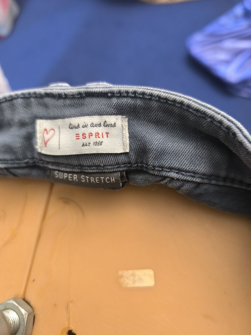 Esprit Pantaloni: Graue Damenhose von Esprit – Usato da Fischbach LU venduto da BuBri 2