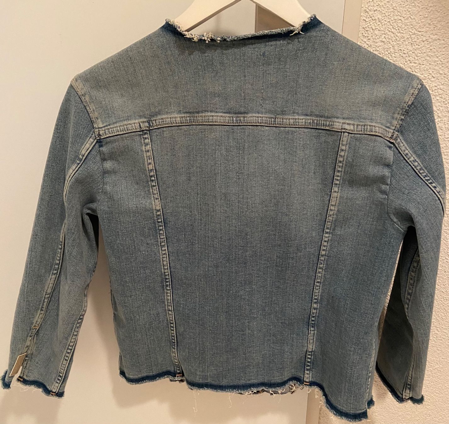 Mankind Giacche: 7 for all mankind - Jeansjacke mit 7/8 Ärmeln – Usato da Hausen AG venduto da ENDLIFT 1