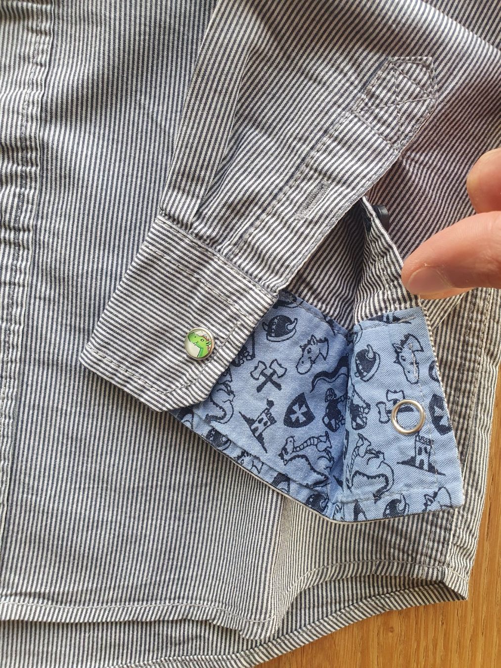Camicie, T-shirt & Polo: NEU Hemd Gr. 110 – Nuovo e nell'imballaggio originale da Villars-sur-Glâne venduto da richardette 6