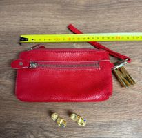 Rotes Portemonnaie/Etui mit Anhänger vintage