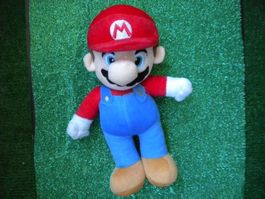 Nintendo  Mario Plüschfigur für Mario Liebhaber + Versand