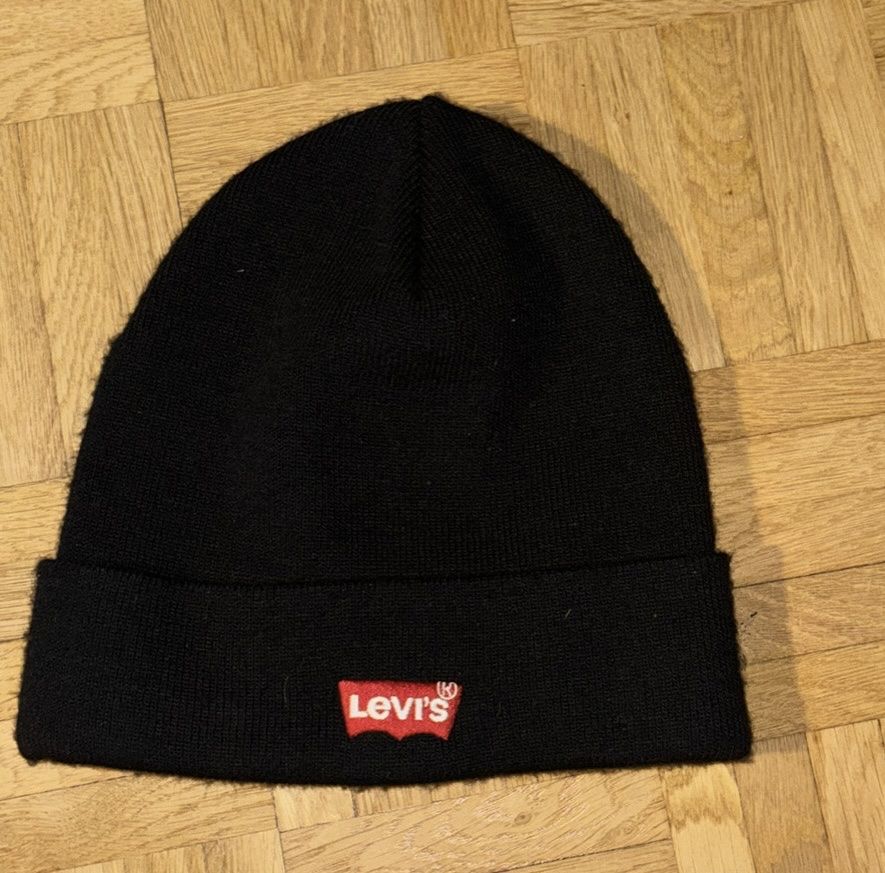 Levi's Hüte, Mützen & Caps: Bonnet Levi’s UNISEXE – Neu (gemäss Beschreibung) aus Grand-Lancy von leo_r22n