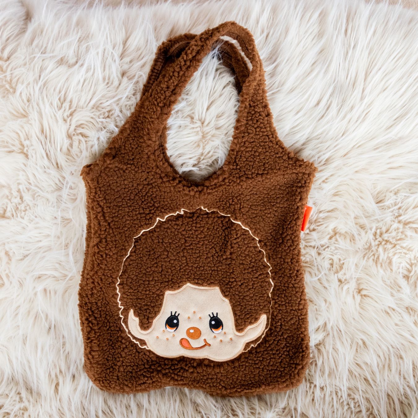 Pop Mart Statuette: MONCHHICHI Soft Fluffy Shoulder Bag – Nuovo e nell'imballaggio originale da Belmont-Lausanne venduto da HausPopCharm