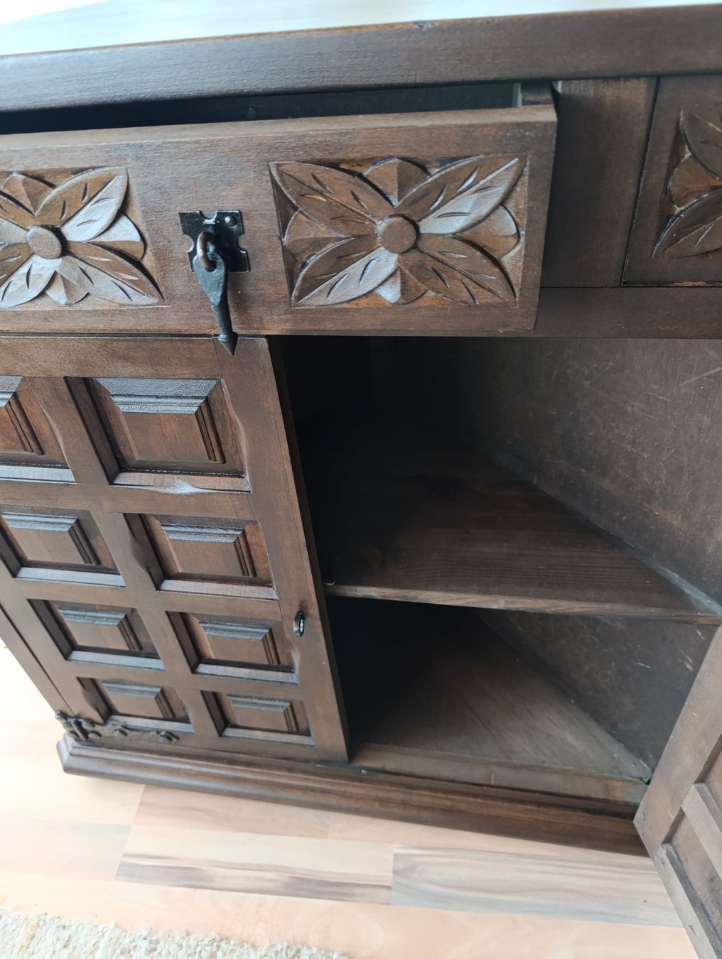 Armadi: Spanischer Eckschrank – Usato da Rüthi (Rheintal) venduto da marycsipet 5