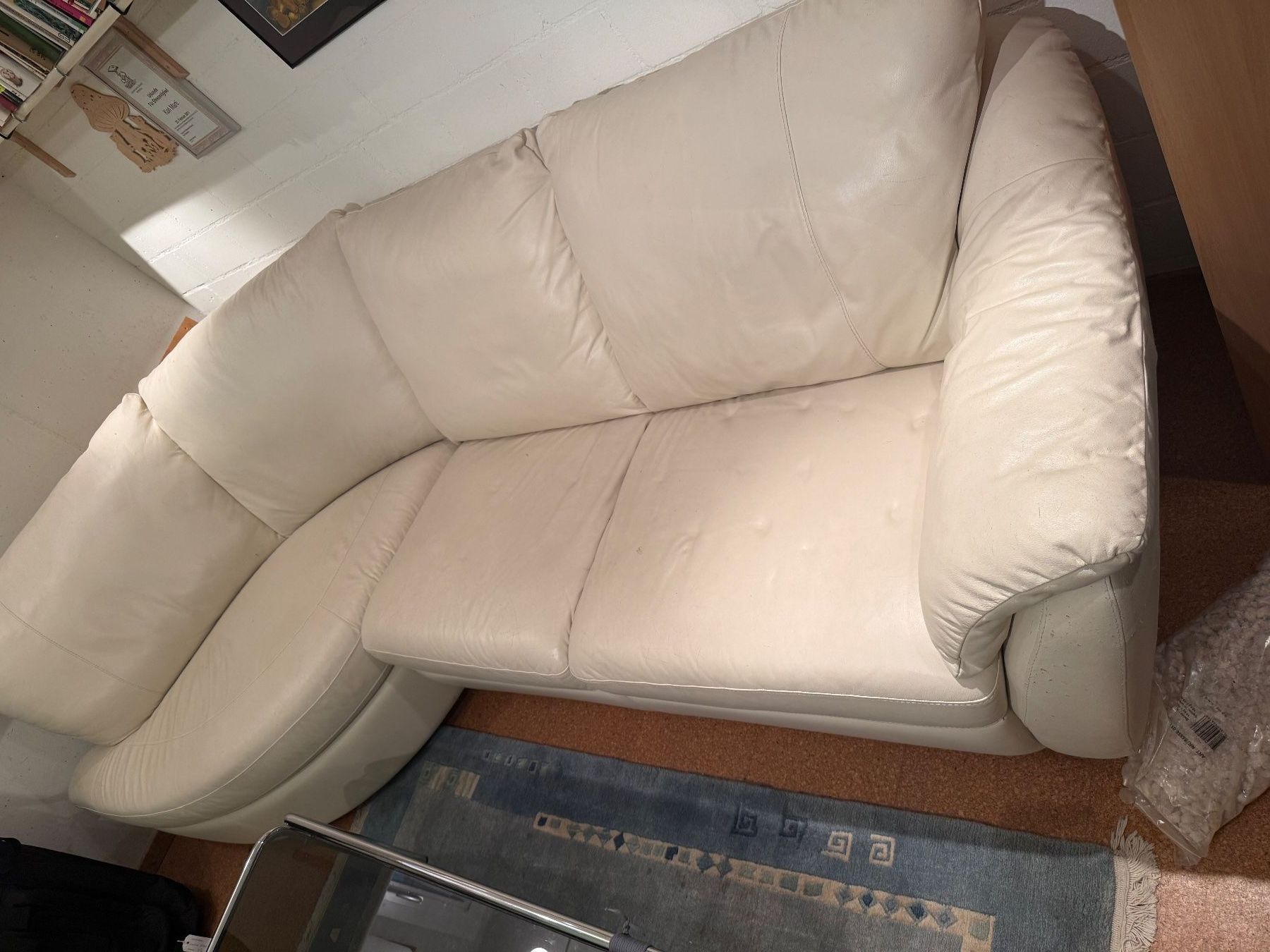 Divani: Leder Sofa, schweizerisch, creme, – Usato da Unterkulm venduto da Malibu1977