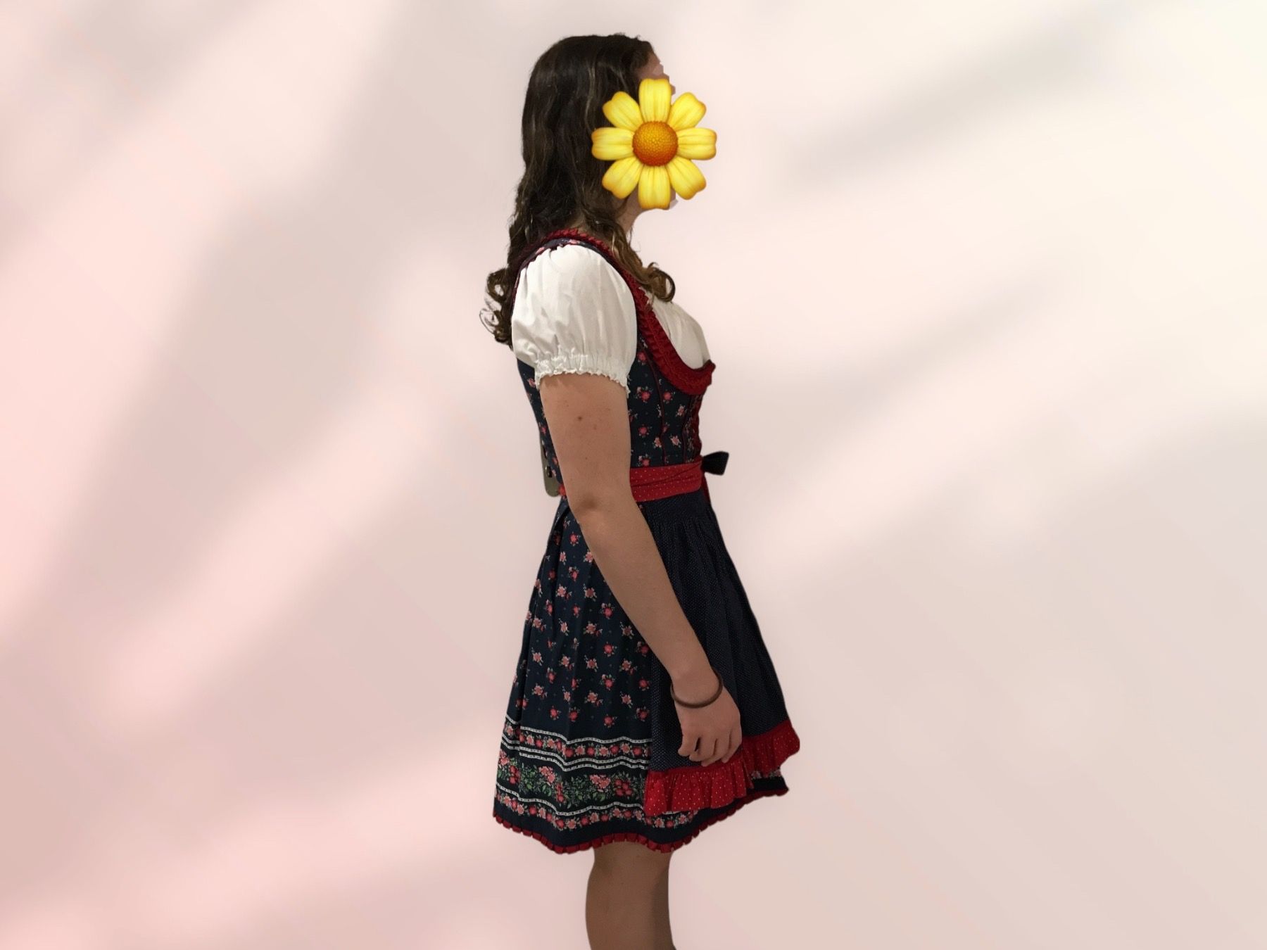 Kleider: Jugenddirndl Mario Grösse 36 ohne Bluse – Gebraucht aus Wagenhausen von vintagesecondhand 1