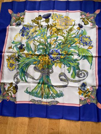 Hermès Seidenfoulard Regina von Leila Menchari wie Neu