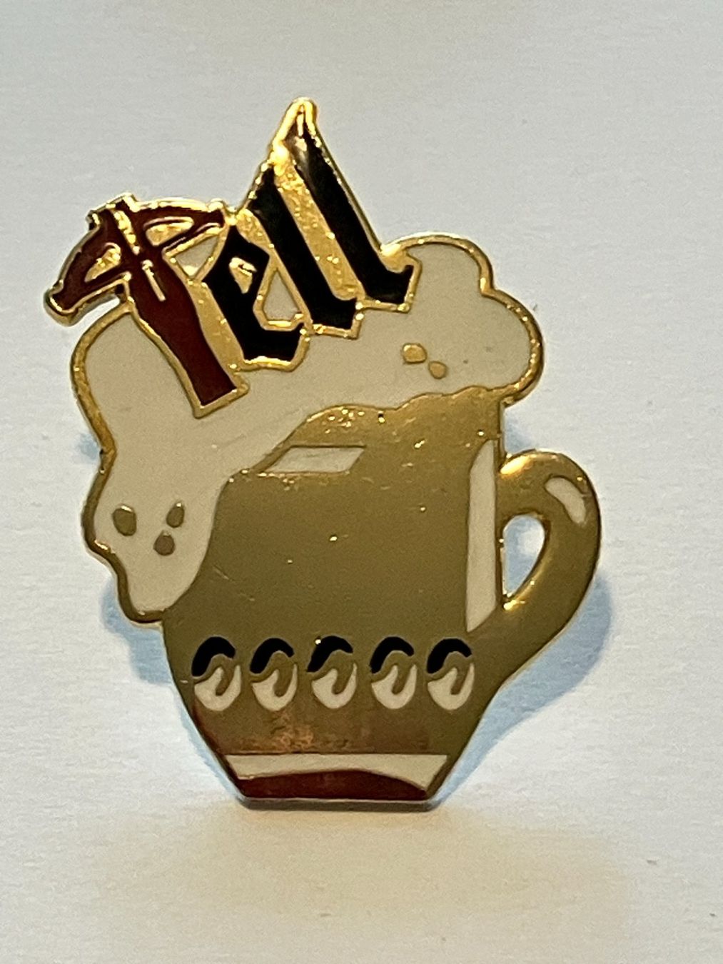 Placchette & Badge: 1 Pin Tell Bier – Usato da Basel venduto da djwwpp