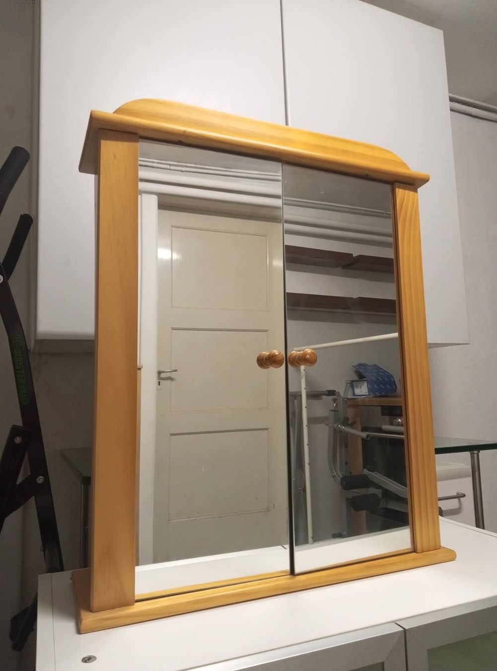 Armadietti a specchio: Meuble pour salle de bain – Usato da Bienne venduto da Daniel_Schader 2