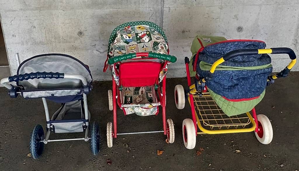 Carrozzine per bambole: Drei Puppen-Kinderwagen – Usato da Affoltern am Albis venduto da MASVA 1