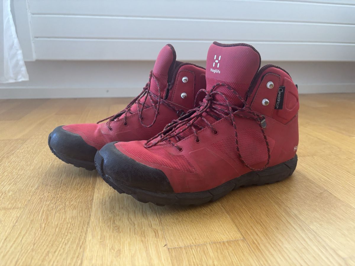 Scarpe da donna: Wanderschuhe Haglöfs Rot Grösse 40 Damen – Usato da Meggen venduto da oermdsch