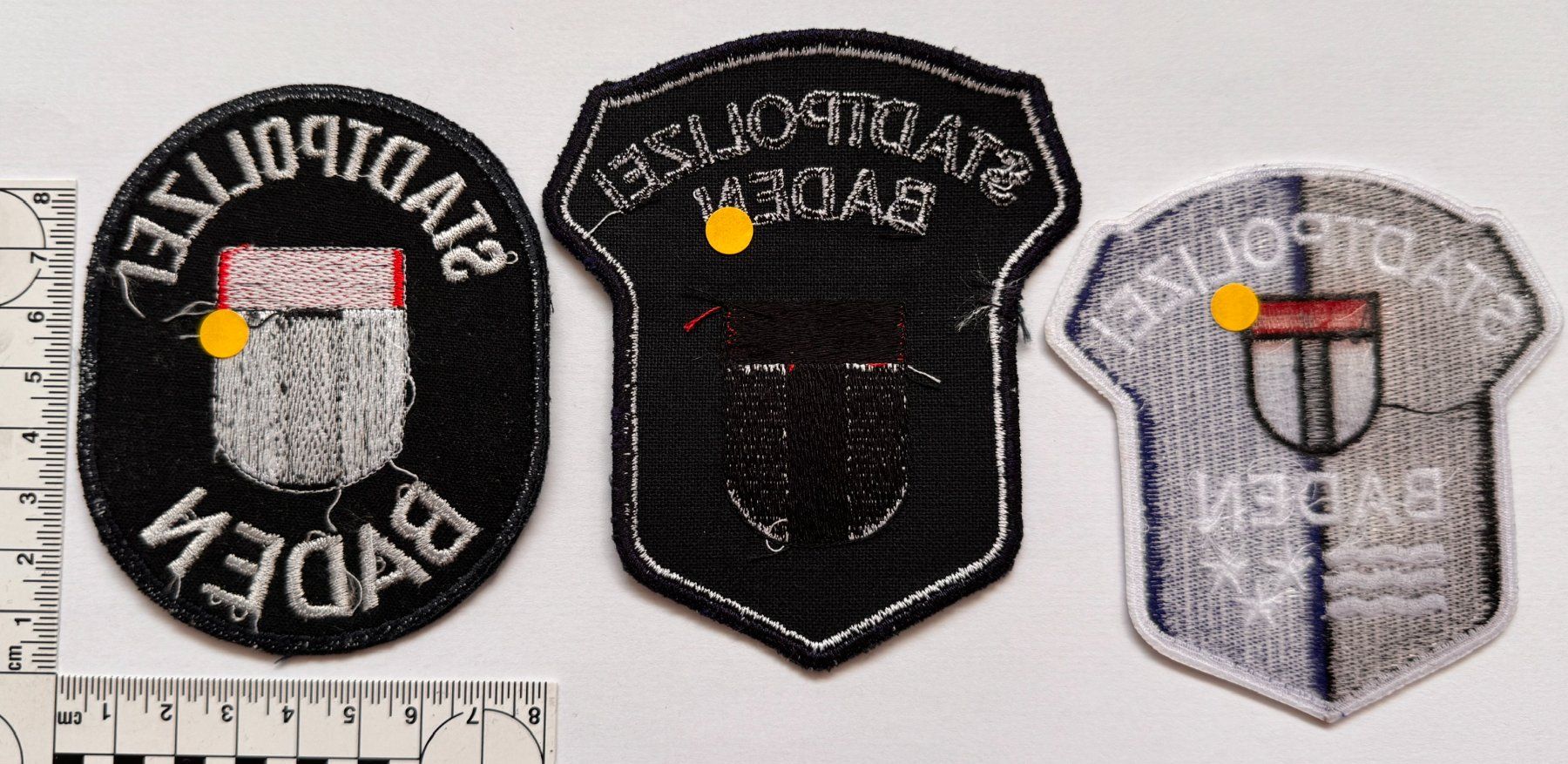 Placchette & Badge: 3 Polizei Abzeichen Stadtpolizei Baden – Nuovo (secondo la descrizione) da Zürich venduto da Policepatch 1