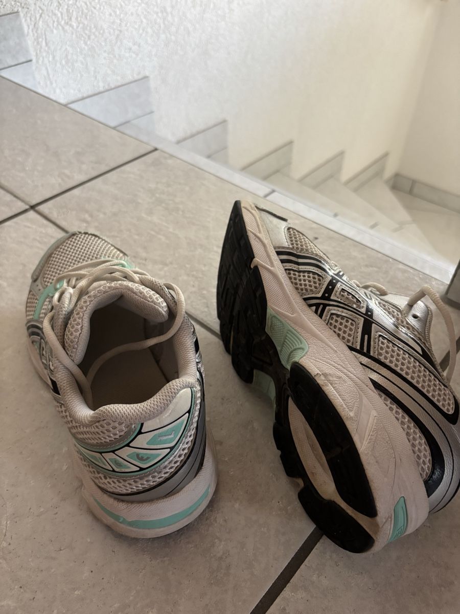 Asics Scarpe da uomo: ASICS GEL-1130 Blanc/Argent Menthe – Usato da Miège venduto da san_wc9t