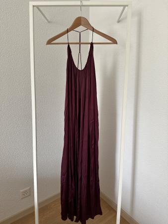 ZARA Langes Satinkleid, Granatrot, Gr. S, NEU mit Etikett