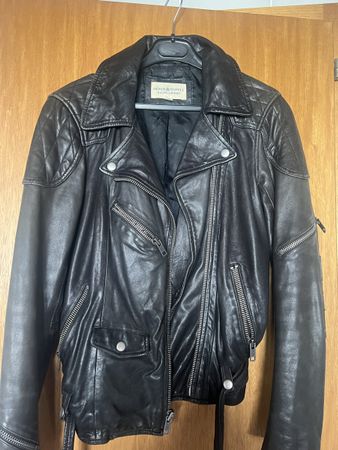 Magnifique perfecto en cuir taille m