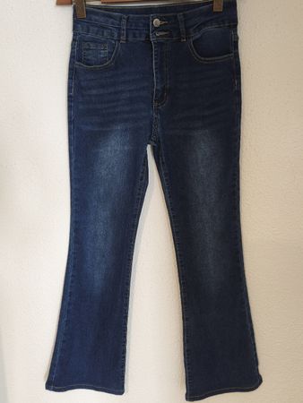 Bequeme Jeans, Grösse M, perfekt für den Frühling!