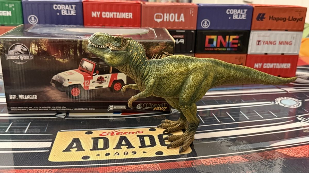 Jeep Modellini d'auto: Jurassic World Jeep Wrangler – Nuovo e nell'imballaggio originale da Basel venduto da Zomeg 4