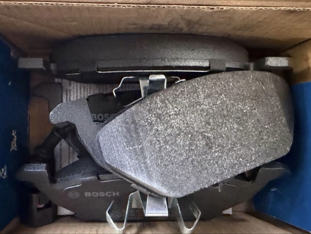 Bosch Alle Autoersatzteile: BOSCH Bremsbeläge & Bremsscheiben Neu!! – Neu und originalverpackt aus Ibach von olg_q2sc 2