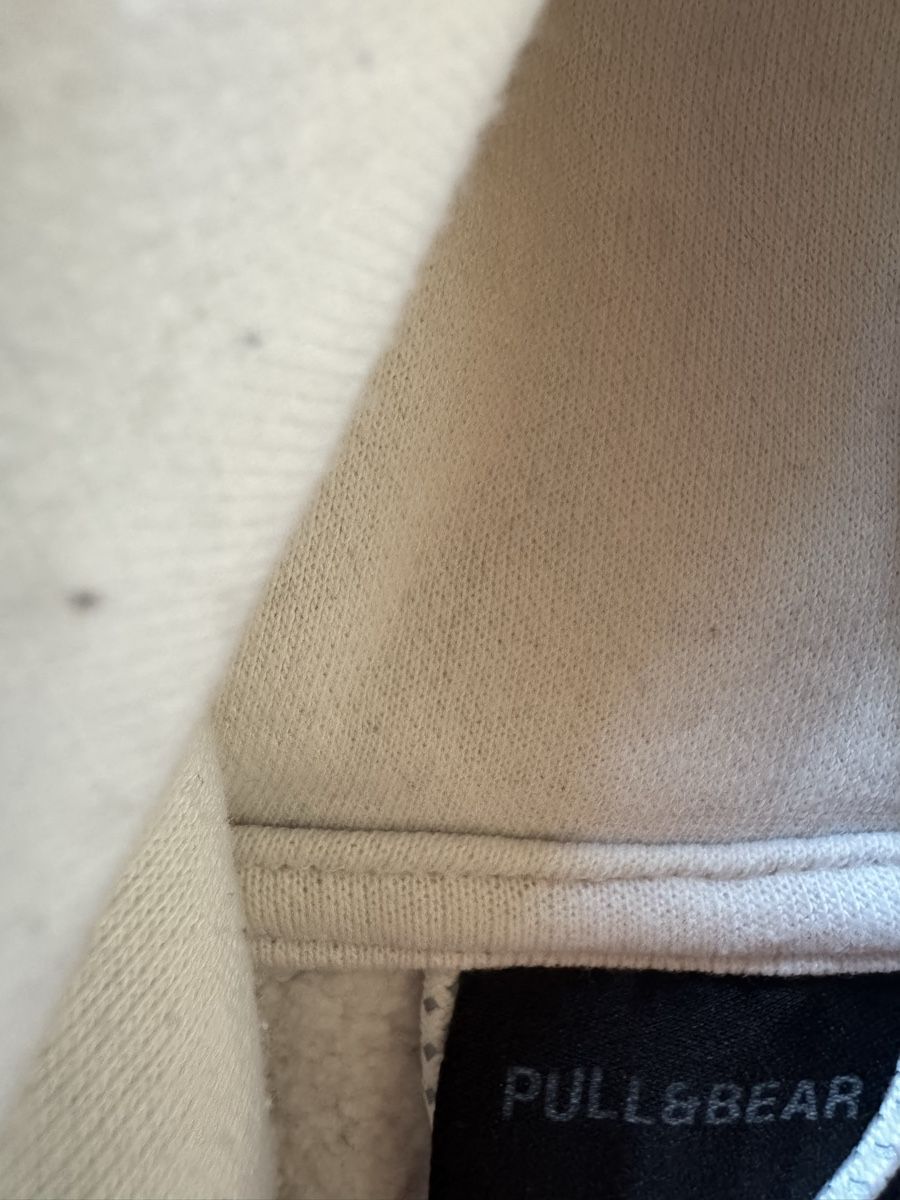 Pull&Bear Pullover & Sweatshirts: Weisser Hoodie – Gebraucht aus Ebmatingen von F.Bullet 1