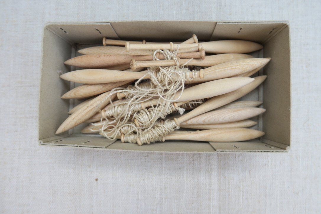 Kit bricolage: 26 Klöppel, Handarbeiten, Basteln – Usato da Schwanden i. E. venduto da luvia01