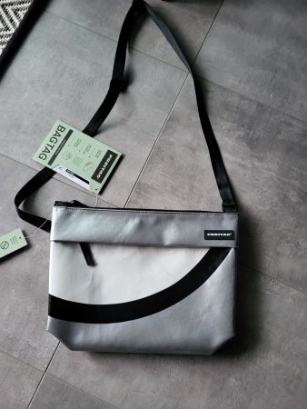 Neu!Freitag F553 LOU