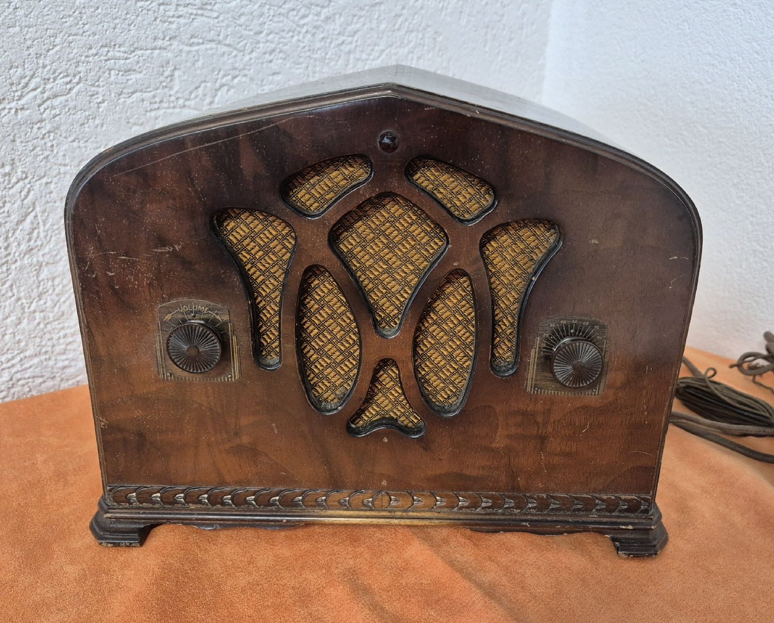 Radios: Antiker Röhrenradio-Klassiker, Le Pygmee – Defekt aus Basel von vintage.watches