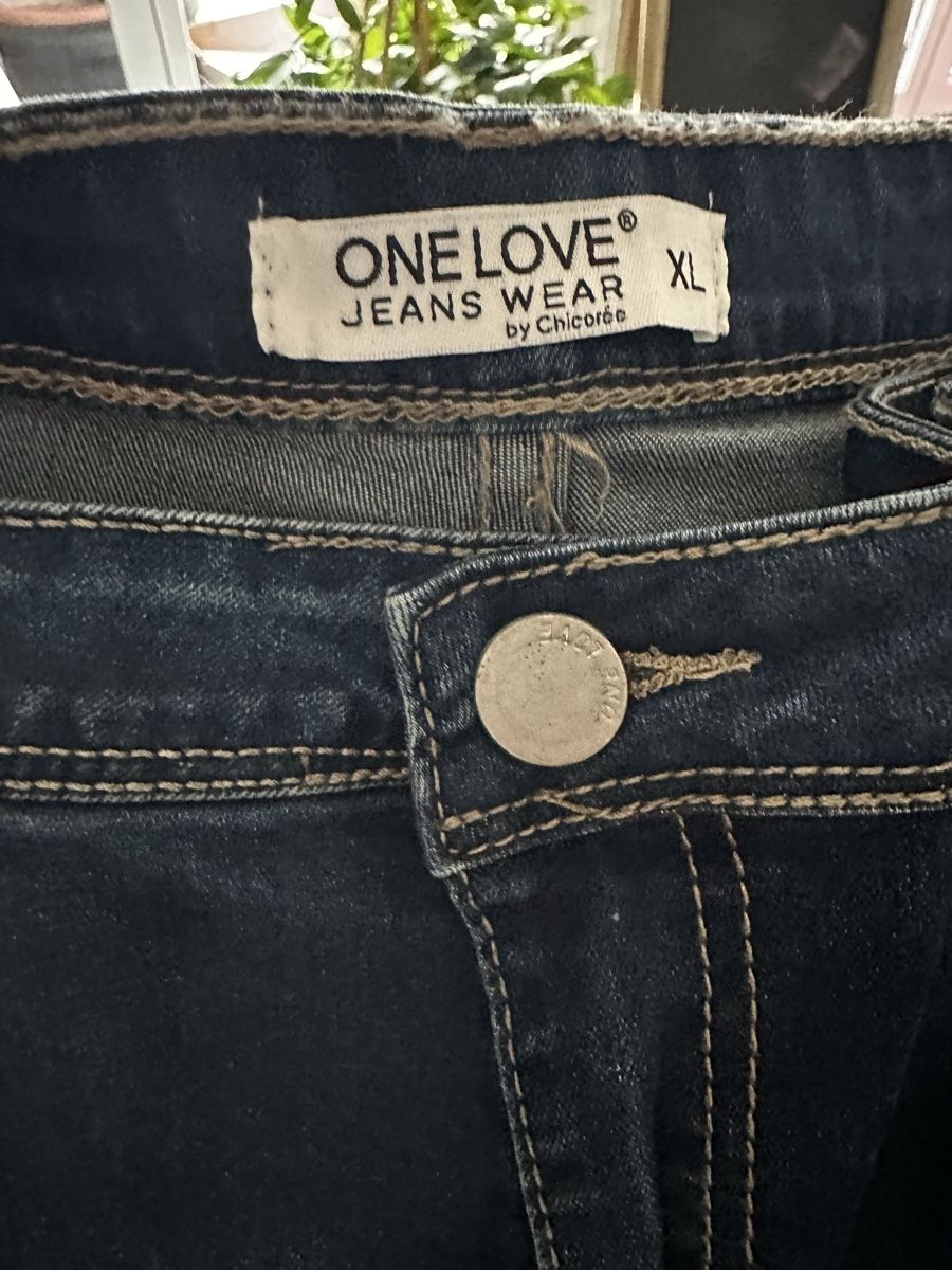 Jeans: Jeans Hosen  – Usato da Winterthur venduto da Frangello 5