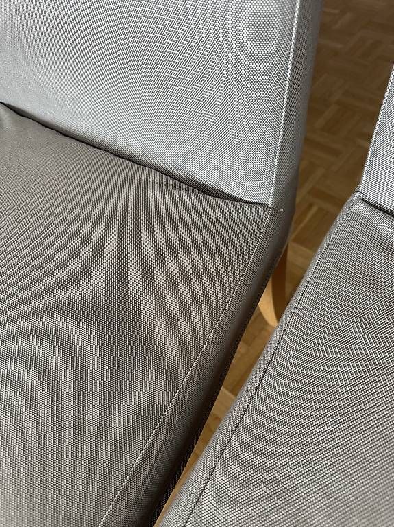 Sedie: 2 IKEA Stühle mit grauen Bezügen – Usato da Zürich venduto da kru_rzl8 1
