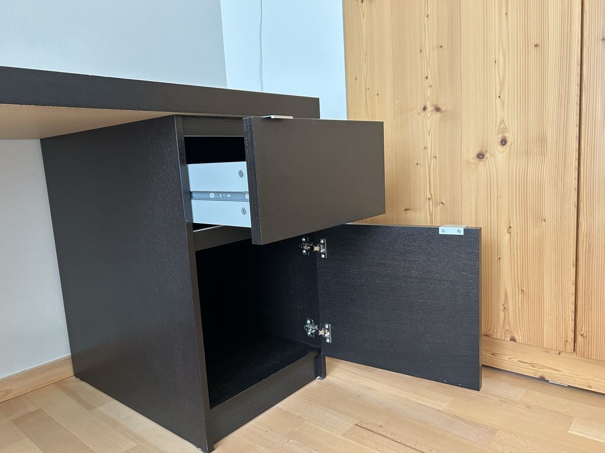 Ikea Bureaux: IKEA Schreibtisch schwarz mit Schublade – D'occasion à Oberrieden par bev01 4