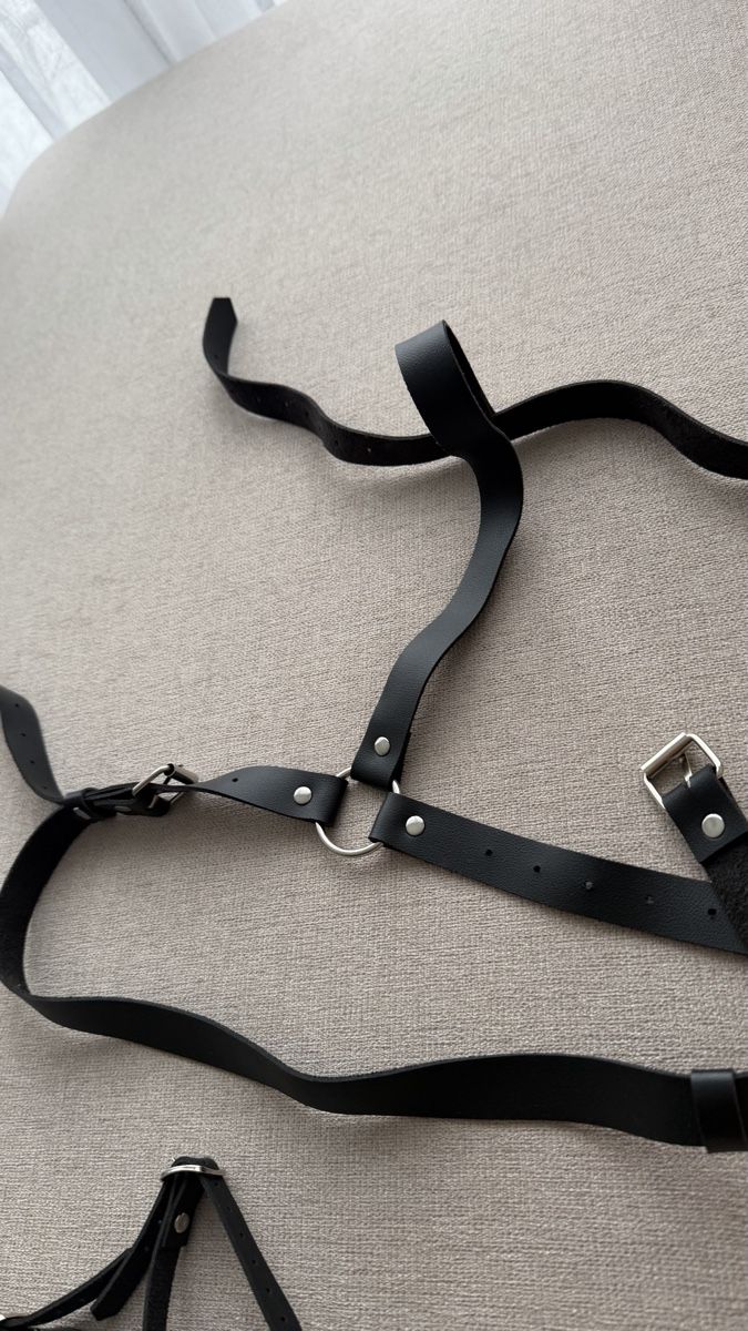 Costumi: Schwarzes Leder Set, verstellbar, neu! – Nuovo (secondo la descrizione) da Güttingen venduto da Annuschka17 3