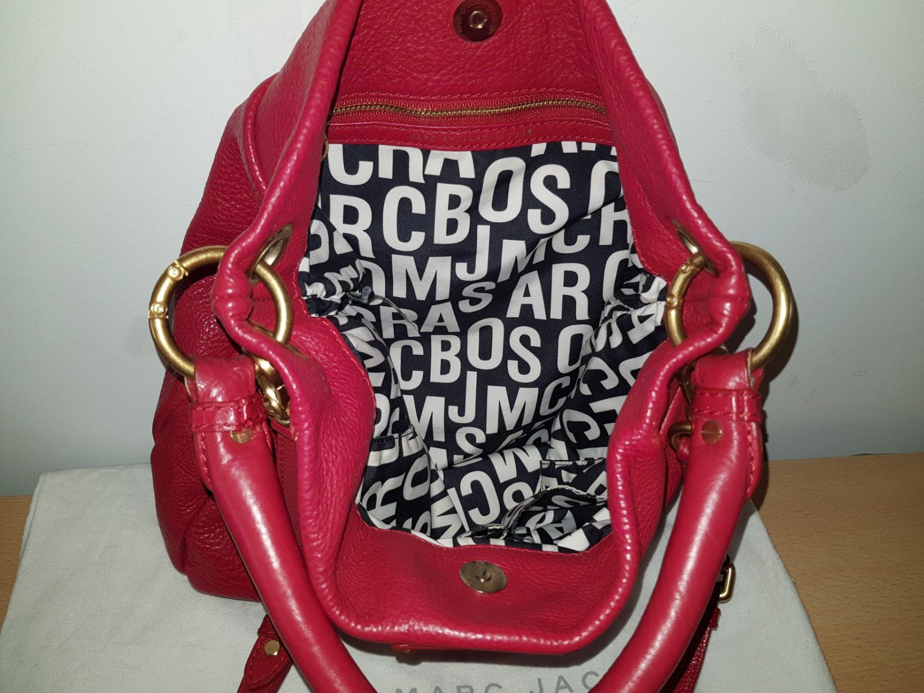 Marc Jacobs Taschen für Damen: Original Marc Jacobs Handtasche rot – Gebraucht aus Basel von Birs868 4