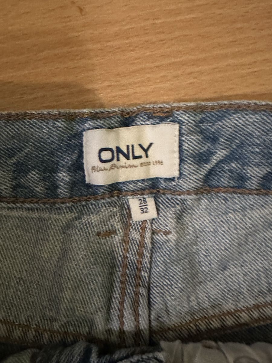 Only Jeans: ONLY Jeans, destroyed Look, Gr. 28/32, hellblau – Nuovo (secondo la descrizione) da Ernetschwil venduto da Amica099 3
