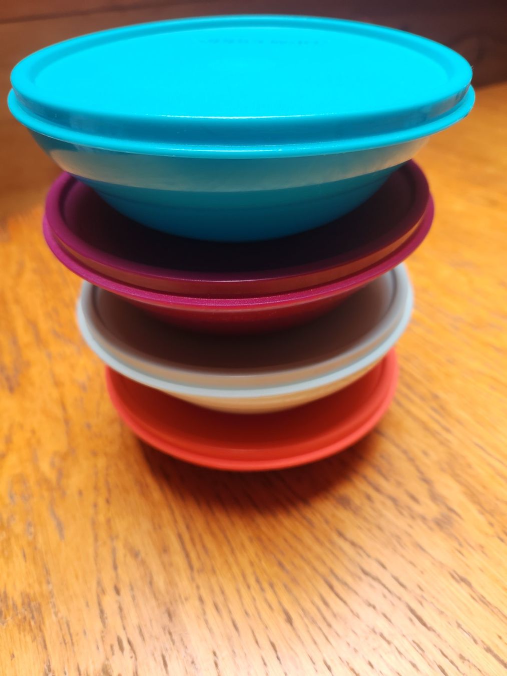 Tupperware Behälter & Ähnliches: Tupperware 4 praktische Behälter ca. 400ml – Gebraucht aus Gstaad von Kuhstall-2026 2