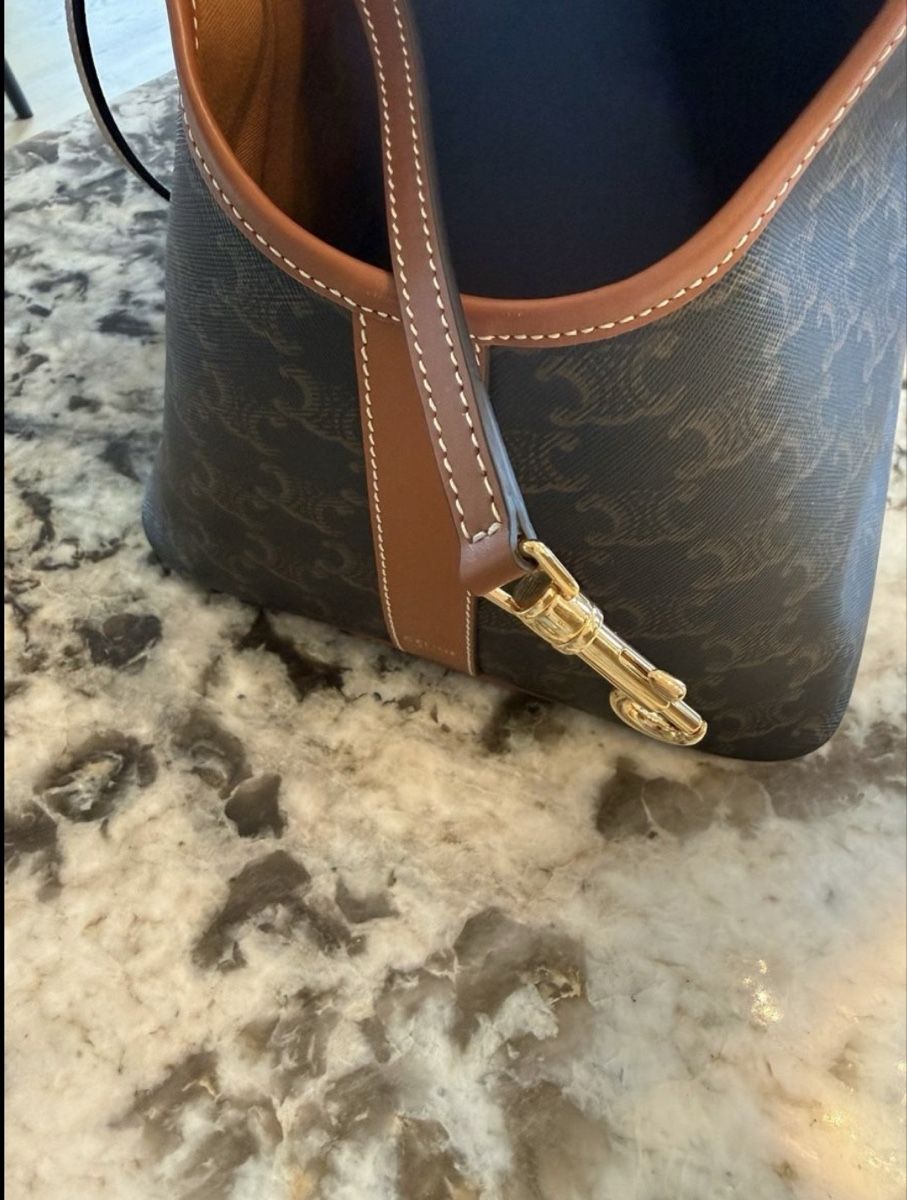 Celine Sacs: Celine Hunde Tasche  – Neuf (Voir description) à Zürich par kitsune 4
