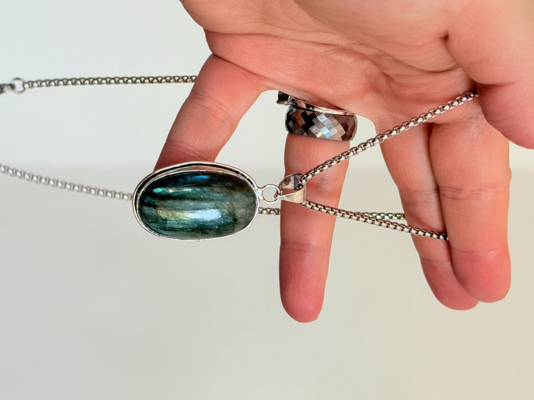 Ketten: Collier avec Labradorite – Neu und originalverpackt aus Genève von AWWA 3