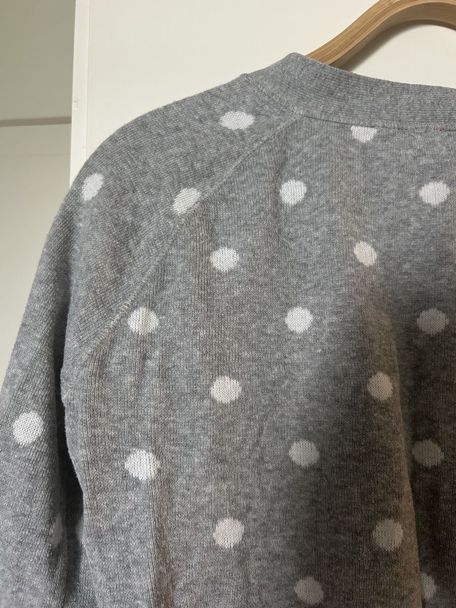 Pulls & Sweat-shirts: Grey polka dot cardigan – D'occasion à Zürich par ori_9dcy 2