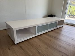 Schönes Sideboard für TV