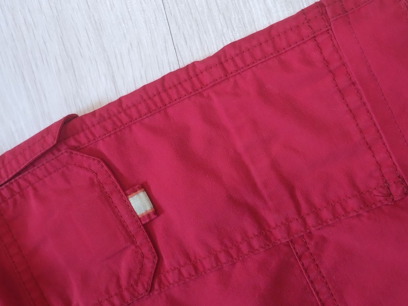 Pantaloni: Short Bush Rouge, Taille 42, TBE - – Usato da Farvagny-le-Grand venduto da LaCaverne 3