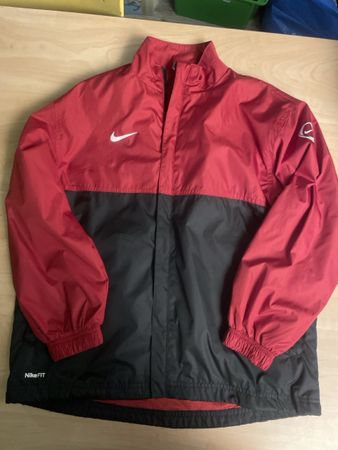 Nike Regenjacke Gr. M 140-152cm 