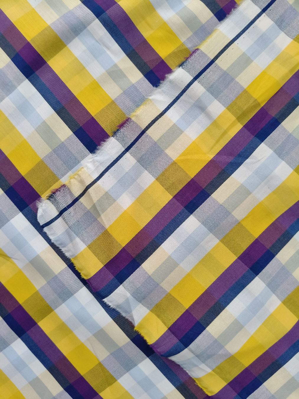 Tessuti: Fabric Plaid Pattern Yellow Purple Blue Cotton Width 150cm – Nuovo e nell'imballaggio originale da Zürich venduto da sha_vw65 1