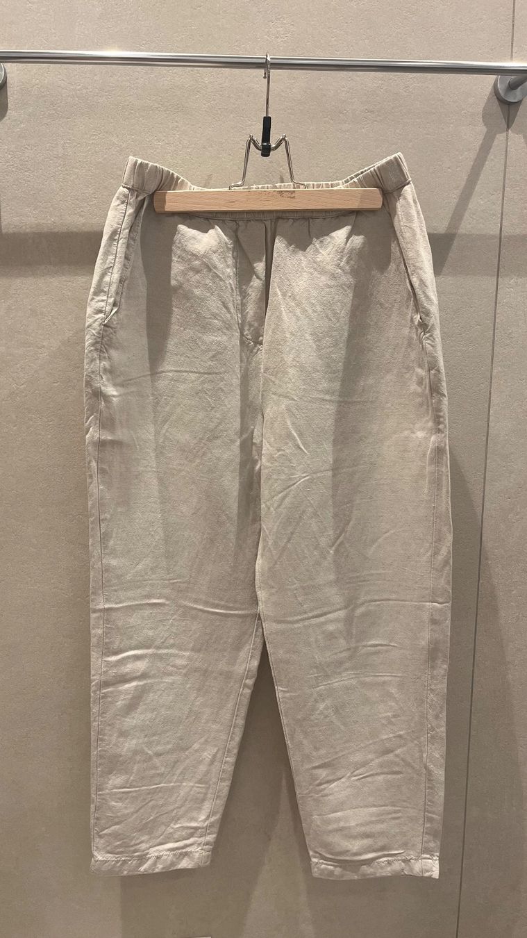 Oysho Hosen: Oysho beige linen trousers - size S – Gebraucht aus Tannay von EllaSF 1