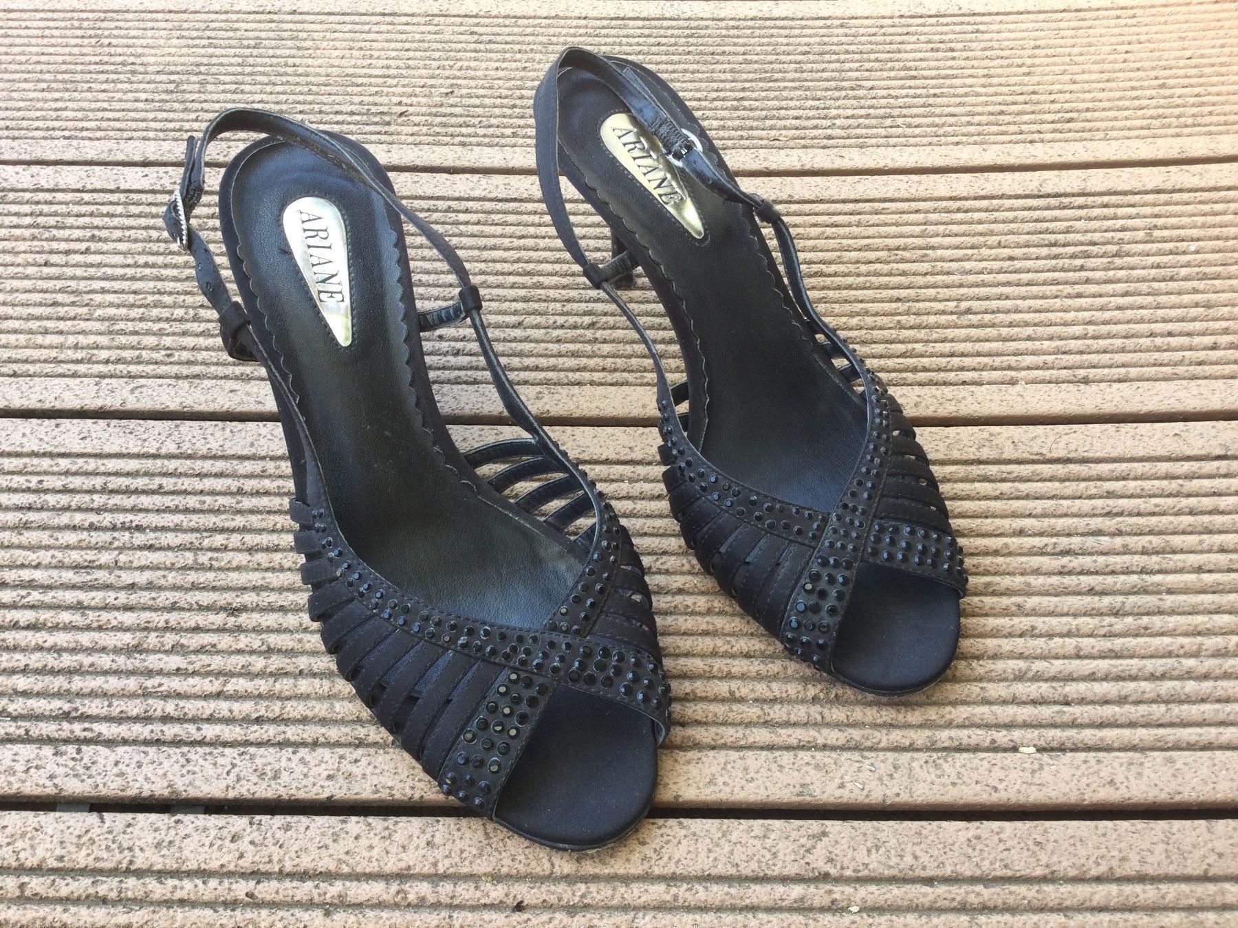 Scarpe da donna: Sandalettes noires satinées avec strass – Usato da Agiez venduto da chouchanelle 2