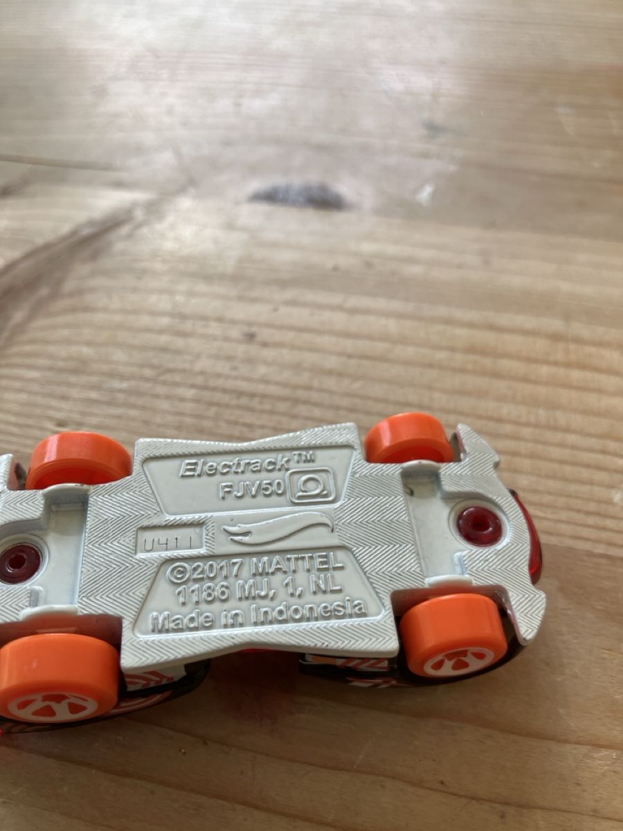 Hot Wheels Giocattoli: Spielzeugauto rot – Usato da Bern venduto da Nathalie_Simone 3