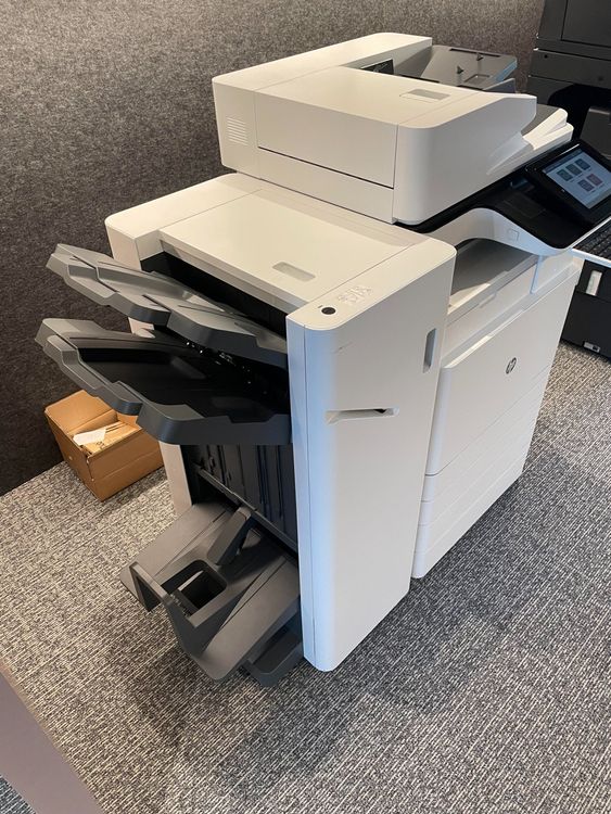HP Drucker > HP MFP E77830z Plus inkl. Finisher Kaufen auf Ricardo